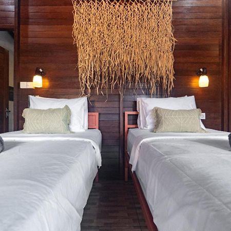 Mad Monkey Nusa Lembongan 外观 照片