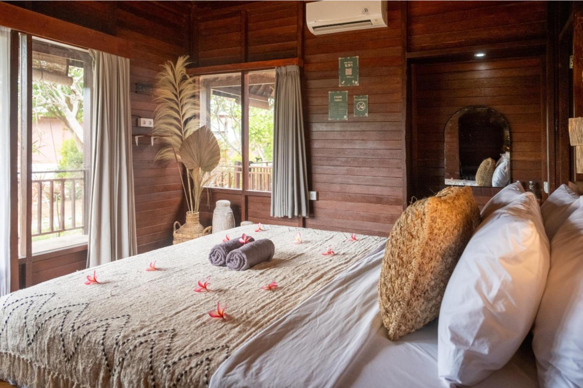 Mad Monkey Nusa Lembongan 外观 照片