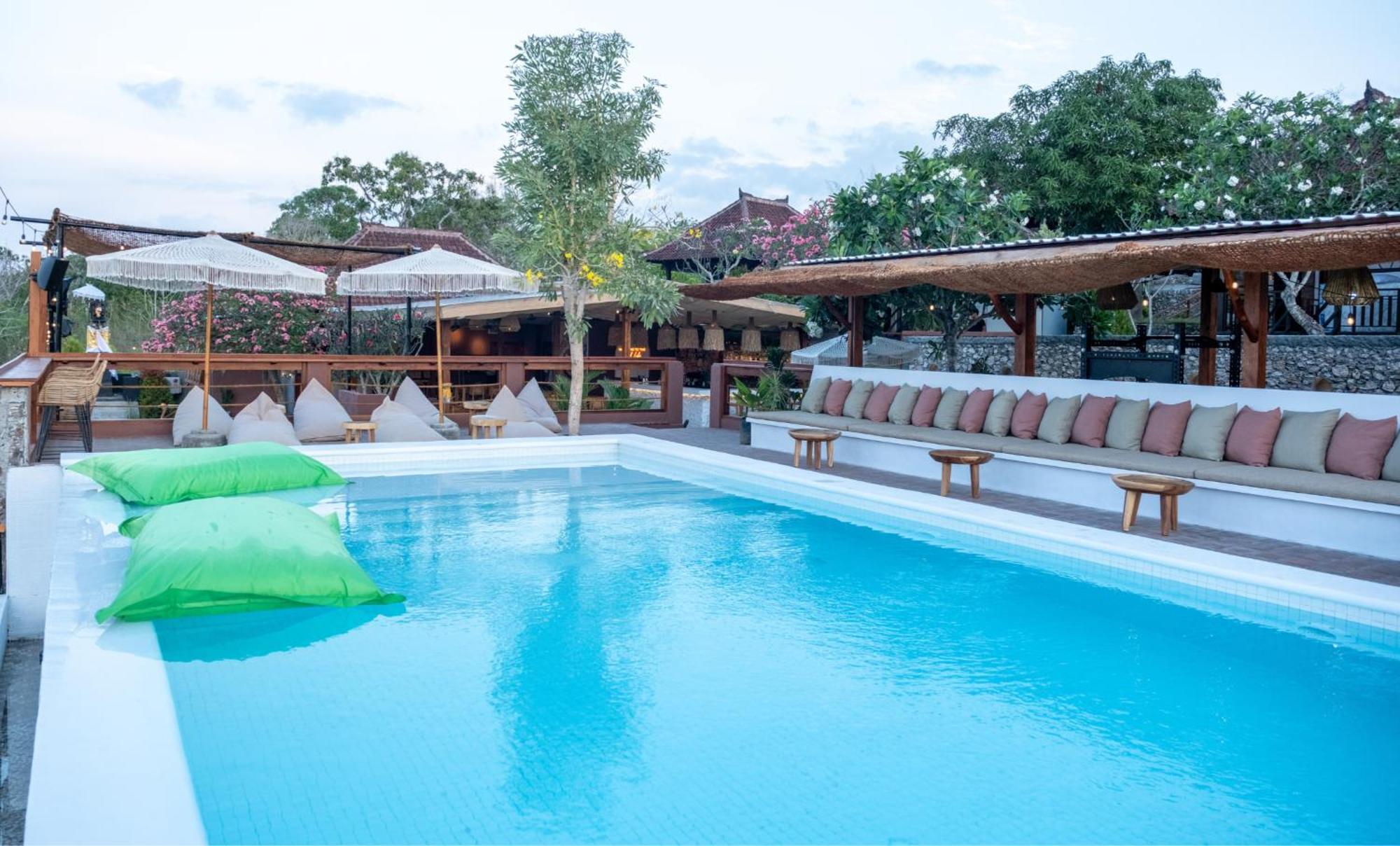 Mad Monkey Nusa Lembongan 外观 照片