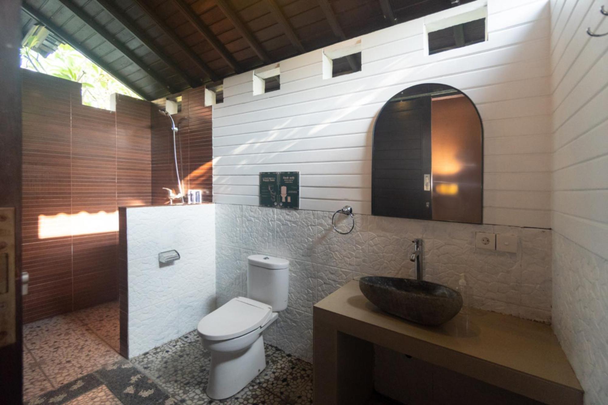 Mad Monkey Nusa Lembongan 外观 照片