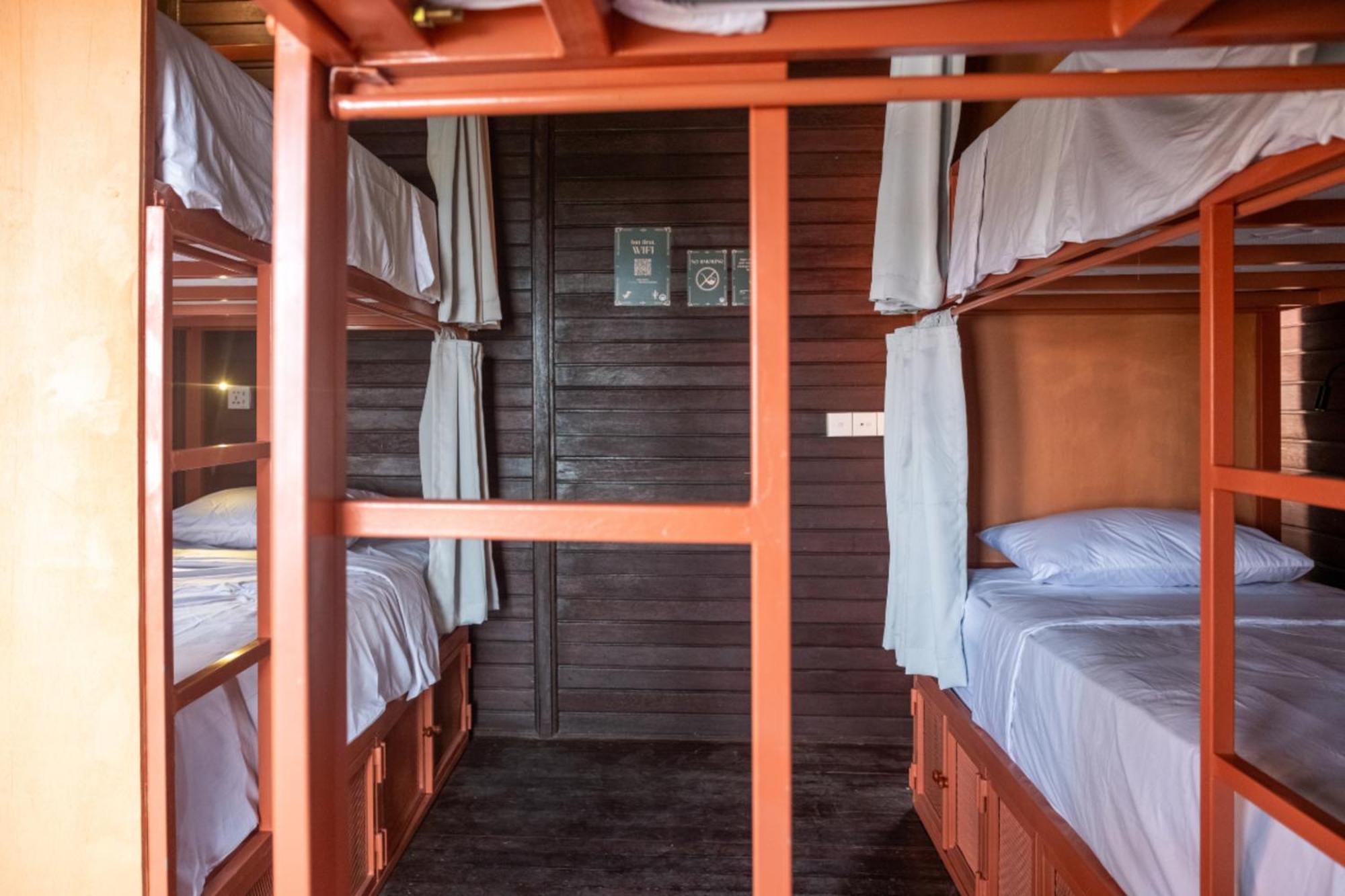 Mad Monkey Nusa Lembongan 外观 照片